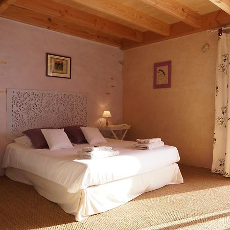Bout De Cote Bed & Breakfast Lacam-dʼOurcet Rom bilde